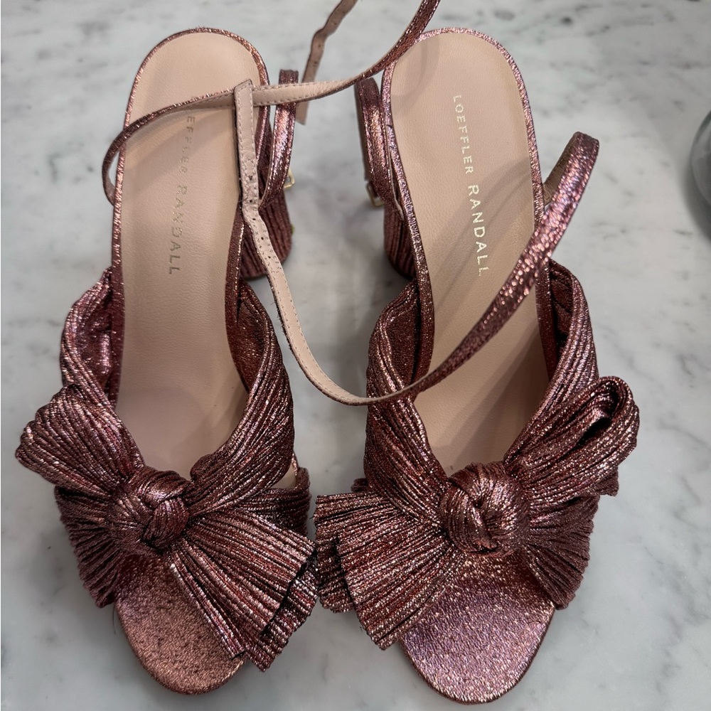 Camellia Knotted Metallic Sandal size 8